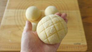 40℃で10分ほどひと回り大きくなるまで発酵させる